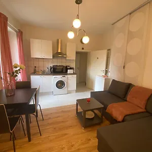 Gemütliche Mitten In Apartment